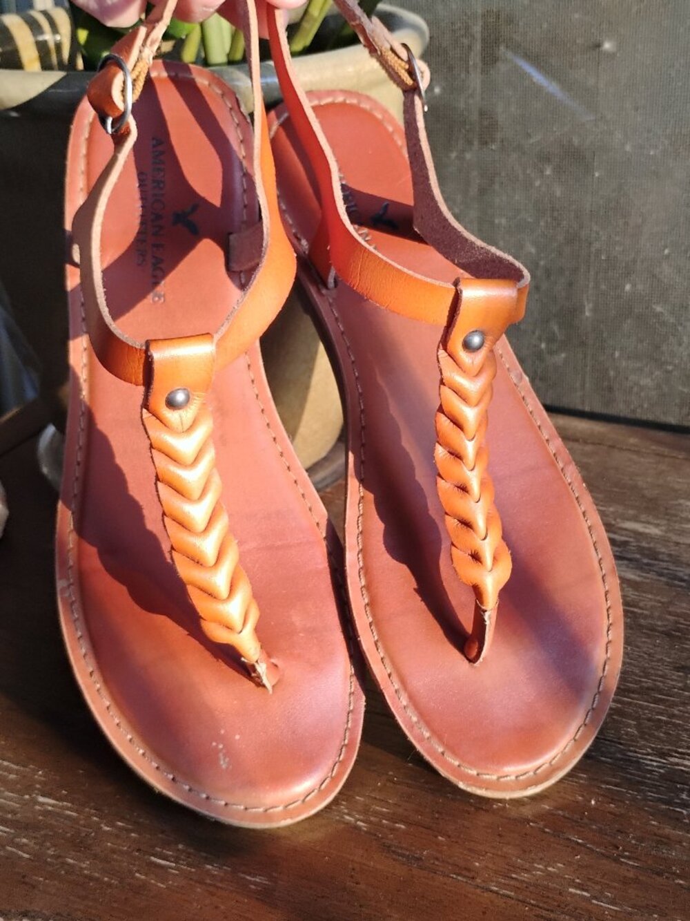American Eagle Womens Brown Tan Braided Leather Thong Sandals Size 7